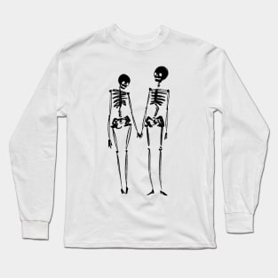 Skeleton in love holding hands Long Sleeve T-Shirt